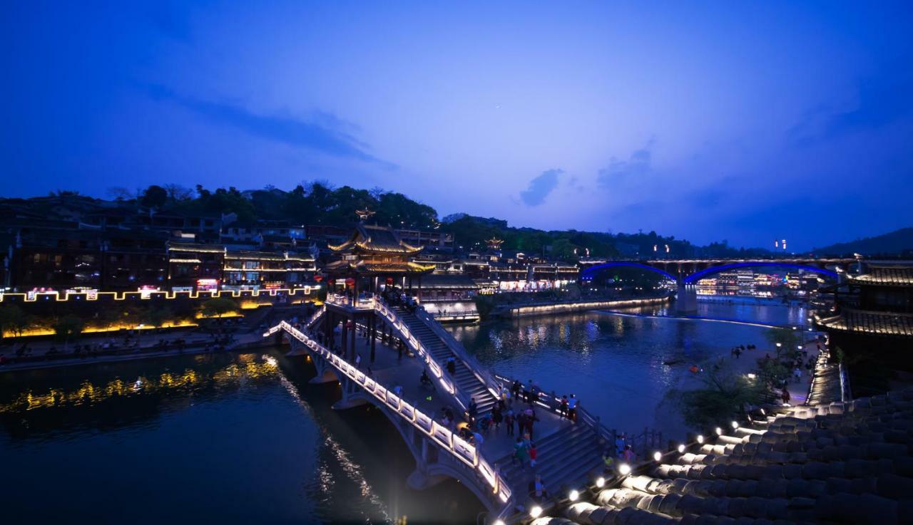 Fenghuang Slowly Time Inn Kültér fotó