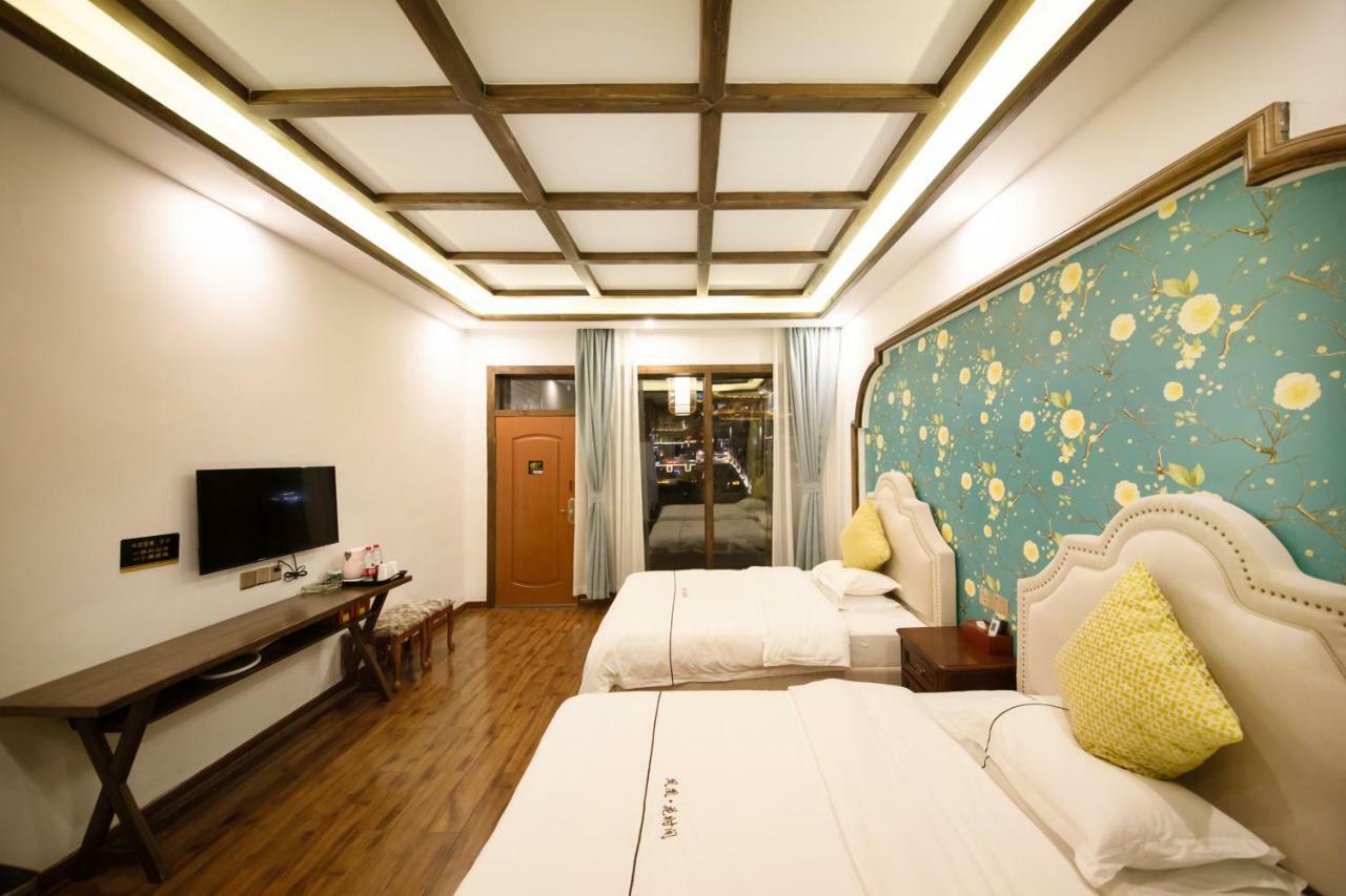 Fenghuang Slowly Time Inn Kültér fotó