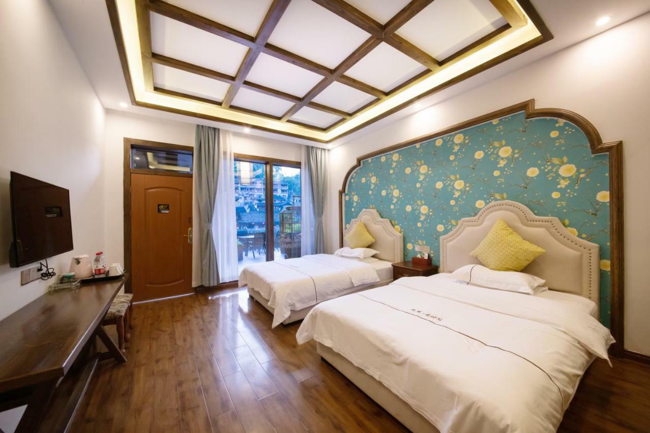 Fenghuang Slowly Time Inn Kültér fotó
